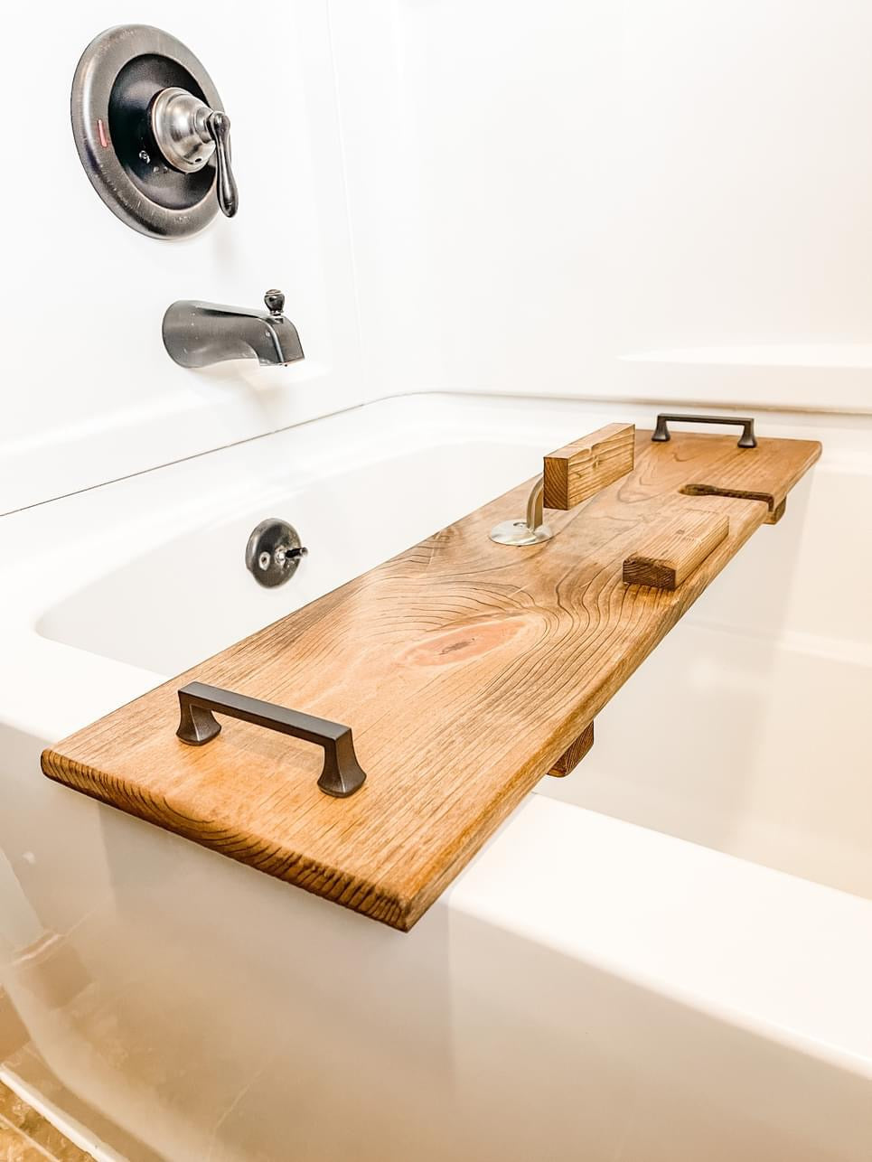 Deluxe bathtub tray caddy